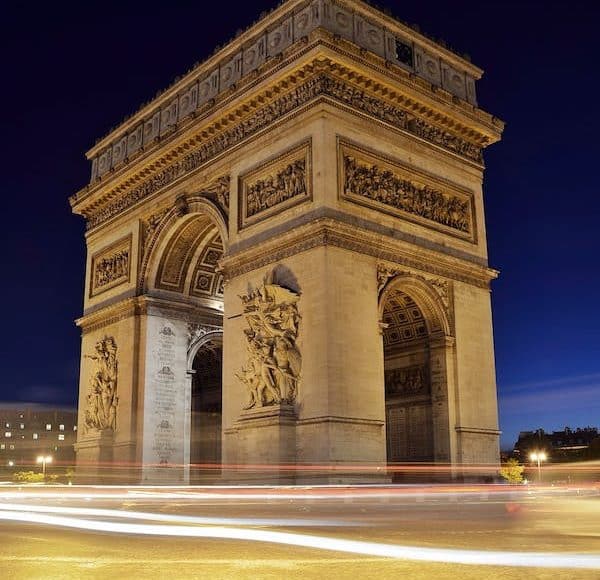 Paris 8 : culture, architecture et boutiques de luxe